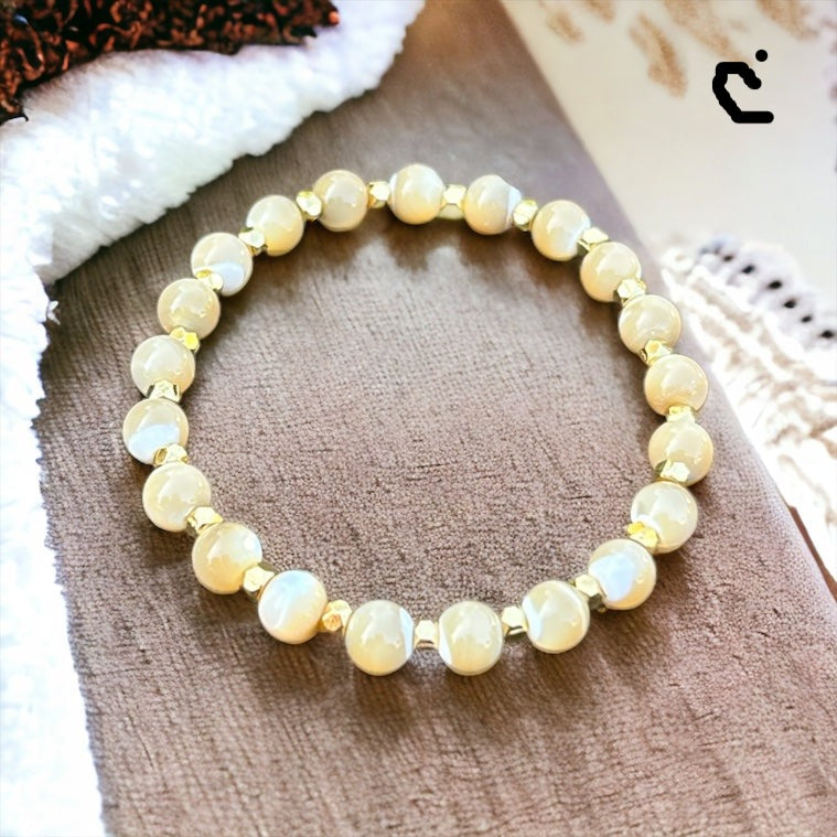 Minnie (Mother Of) Pearl Bracelets